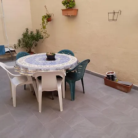 ベッド・アンド・ブレックファスト Dynesty