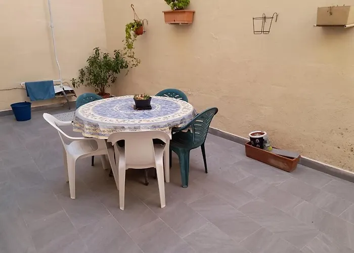 Oda ve Kahvaltı Dynesty